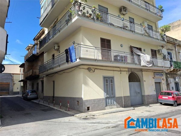 casa indipendente in vendita a Palermo in zona Santa Maria di Gesù