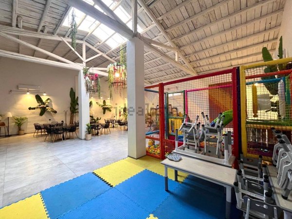 locale di sgombero in vendita a Palermo in zona Oreto