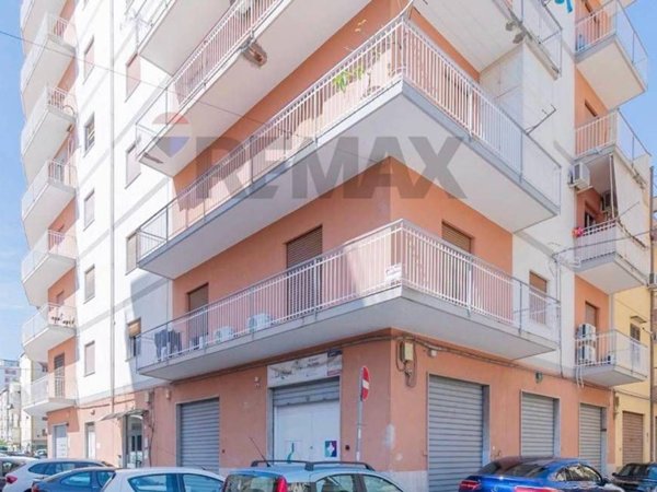 appartamento in vendita a Palermo in zona Montegrappa / Santa Rosalia