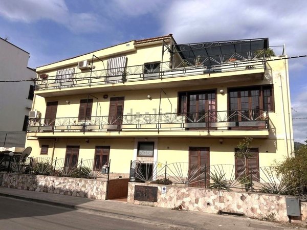 appartamento in vendita a Palermo in zona Villagrazia/Falsomiele