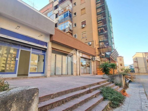 negozio in vendita a Palermo