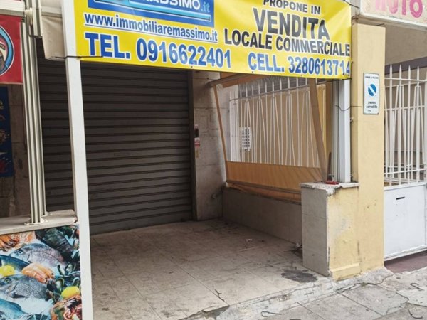 negozio in vendita a Palermo in zona Montepellegrino