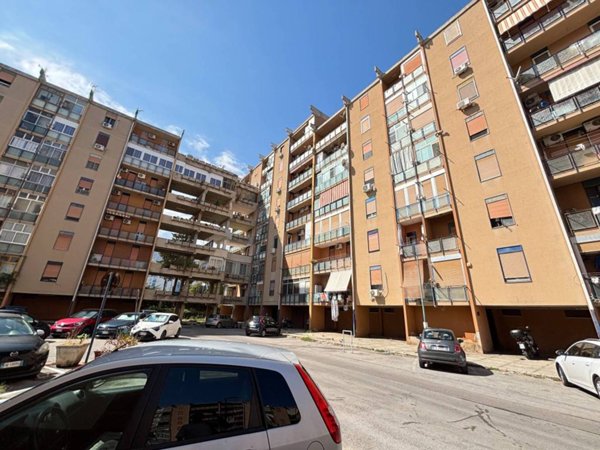 appartamento in vendita a Palermo in zona Settecannoli