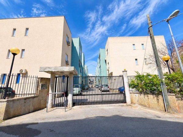 appartamento in vendita a Palermo in zona Acqua dei Corsari