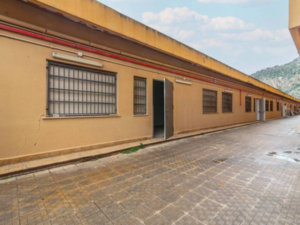 ufficio in vendita a Palermo in zona Resuttana