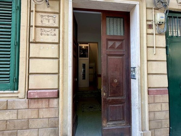 appartamento in vendita a Palermo in zona Montegrappa / Santa Rosalia