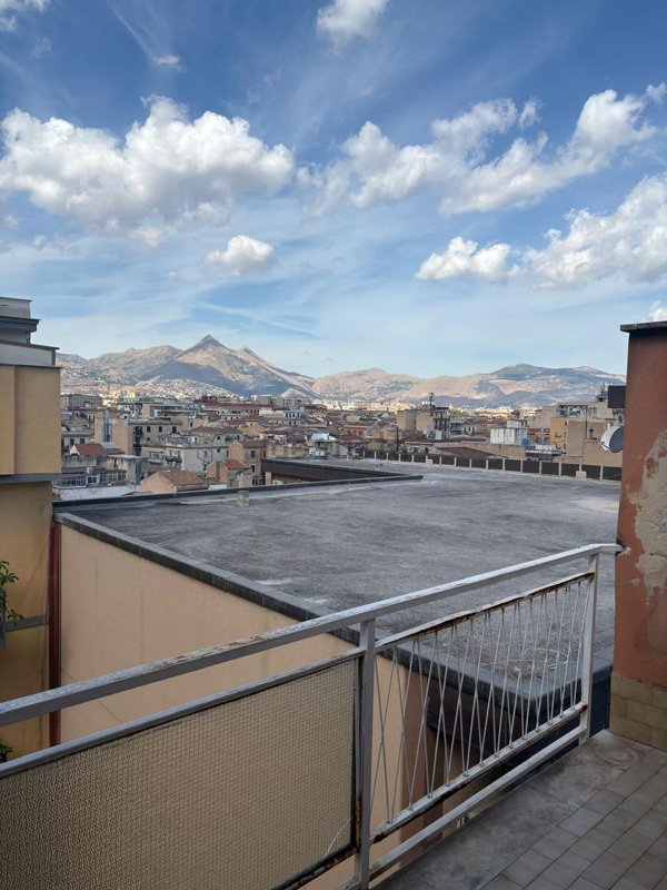 appartamento in vendita a Palermo in zona Oreto