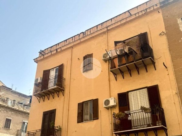appartamento in vendita a Palermo in zona Zisa