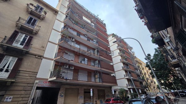 appartamento in vendita a Palermo in zona Zisa