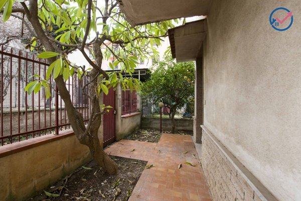casa indipendente in vendita a Palermo in zona Chiavelli