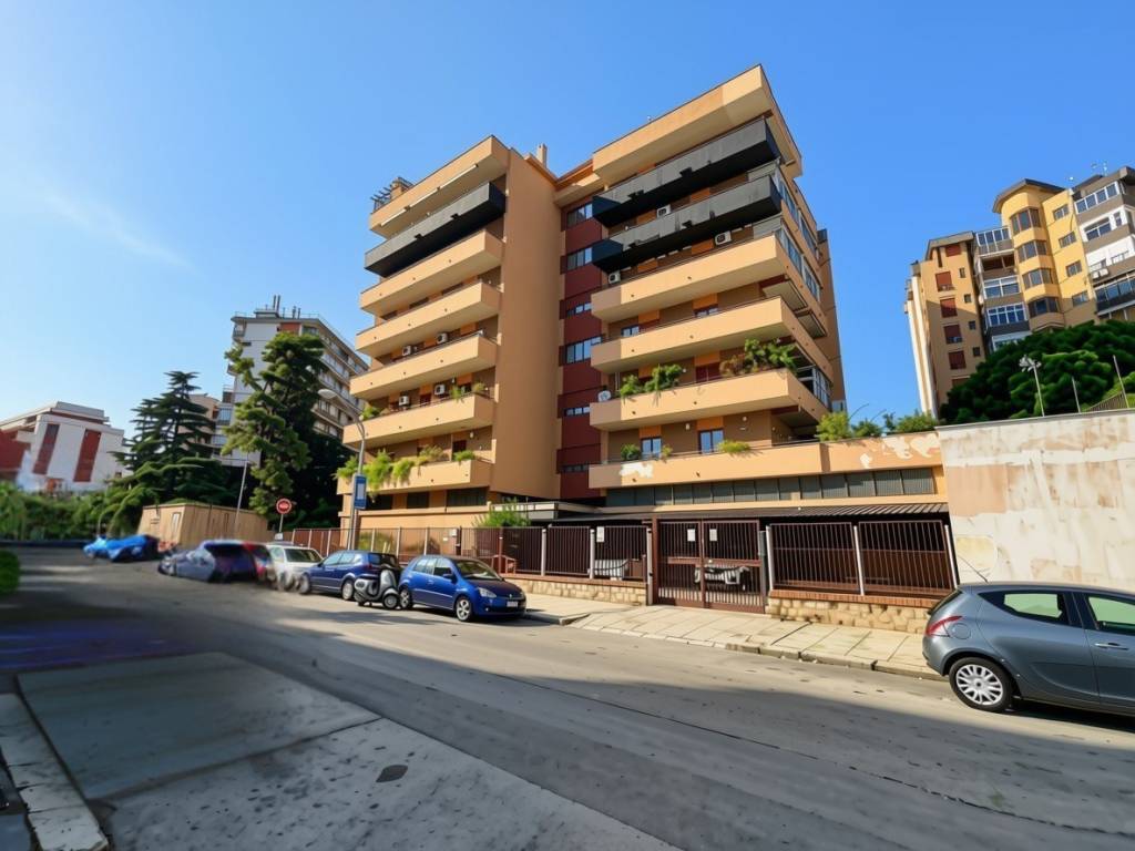 appartamento in vendita a Palermo in zona Uditore