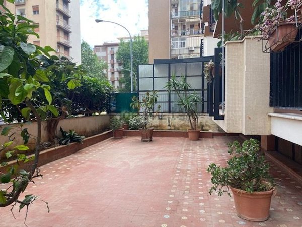 appartamento in vendita a Palermo in zona Resuttana