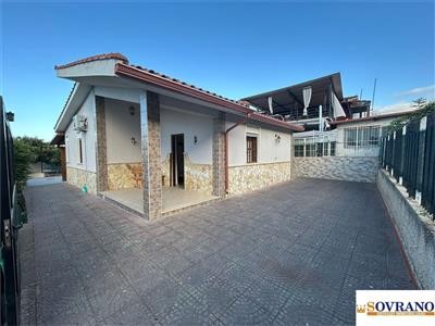 casa indipendente in vendita a Palermo in zona Villagrazia/Falsomiele