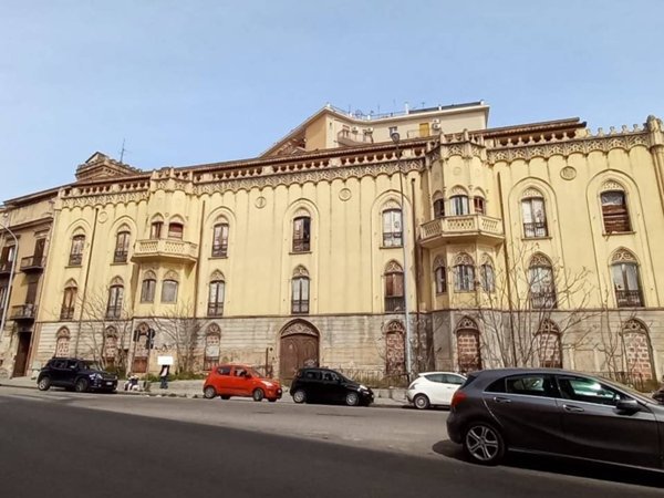 appartamento in vendita a Palermo in zona Zisa