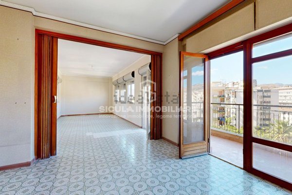 appartamento in vendita a Palermo in zona Malaspina/Palagonia