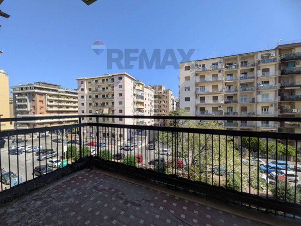 appartamento in vendita a Palermo in zona Malaspina/Palagonia