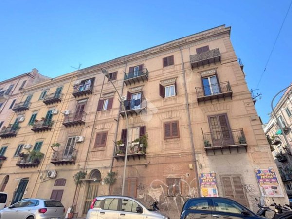 appartamento in vendita a Palermo in zona Zisa
