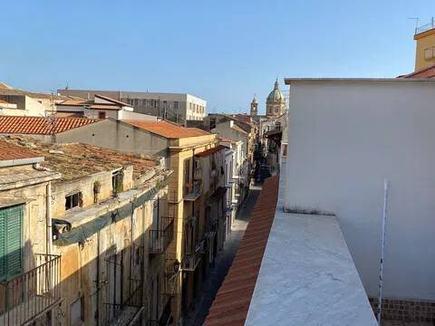 appartamento in vendita a Palermo in zona Centro storico