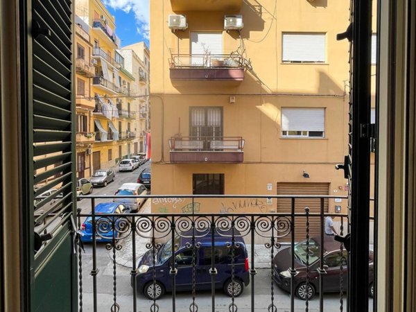 appartamento in vendita a Palermo in zona Malaspina/Palagonia