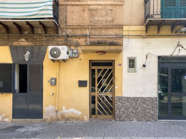 appartamento in vendita a Palermo in zona Montegrappa / Santa Rosalia