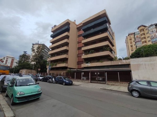 appartamento in vendita a Palermo in zona Uditore
