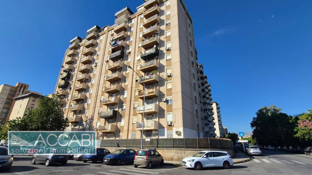 appartamento in vendita a Palermo in zona Chiavelli