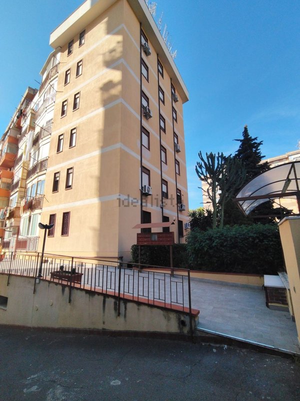 appartamento in vendita a Palermo in zona Zisa