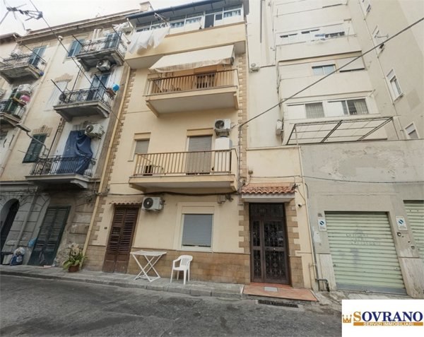 appartamento in vendita a Palermo in zona Zisa