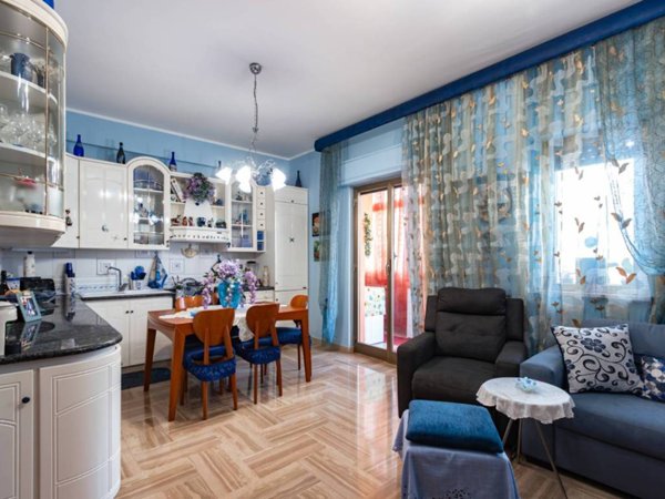 appartamento in vendita a Palermo in zona Chiavelli