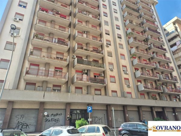 appartamento in vendita a Palermo in zona Zisa