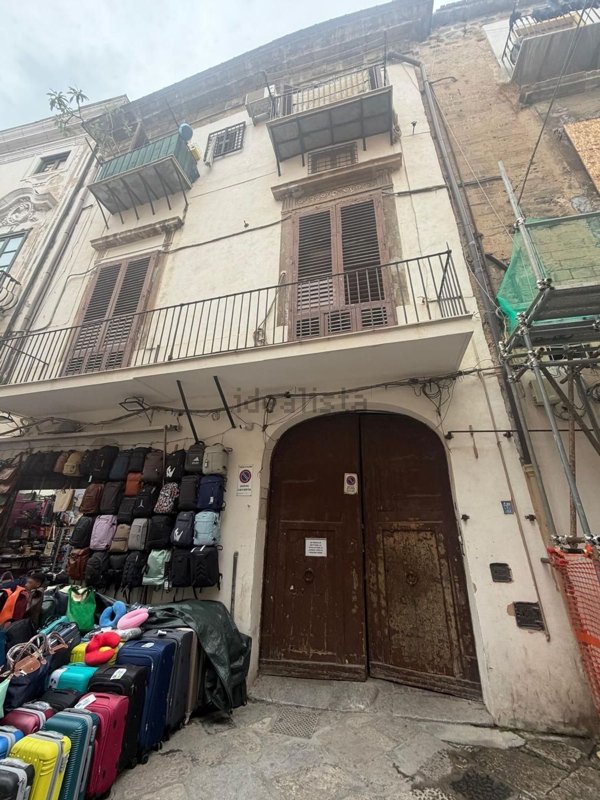 appartamento in vendita a Palermo in zona Centro storico