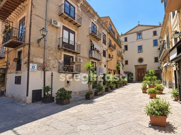 appartamento in vendita a Palermo in zona Centro storico