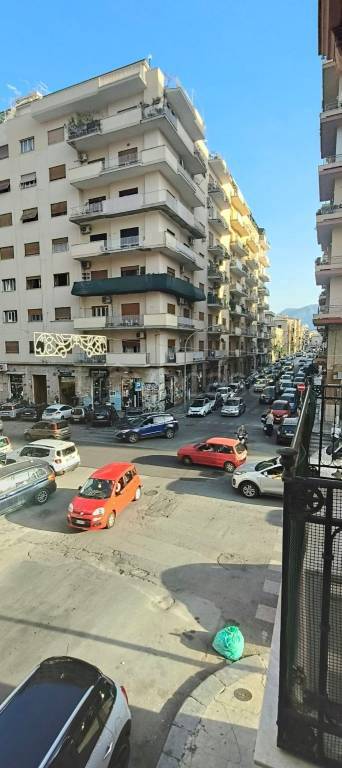 appartamento in vendita a Palermo in zona Zisa