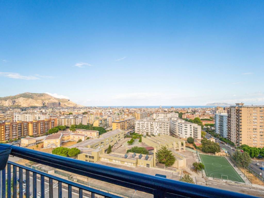 appartamento in vendita a Palermo in zona Zisa