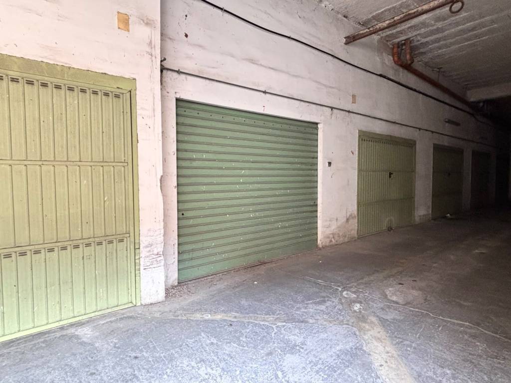 box auto in vendita a Palermo in zona Villagrazia/Falsomiele