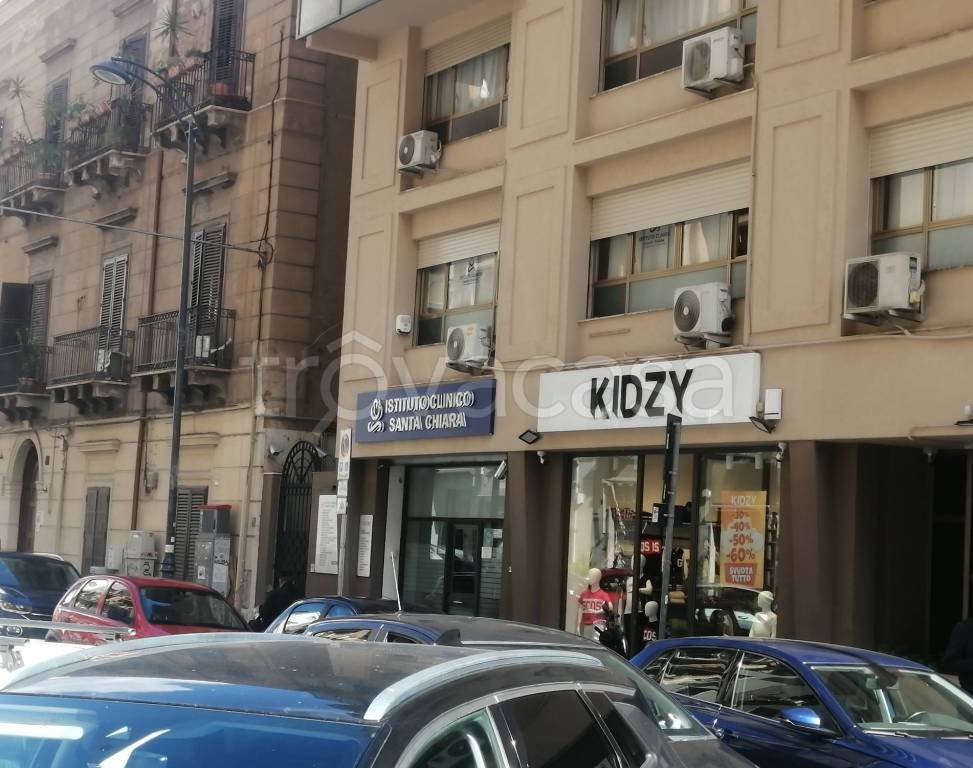 appartamento in vendita a Palermo in zona Politeama