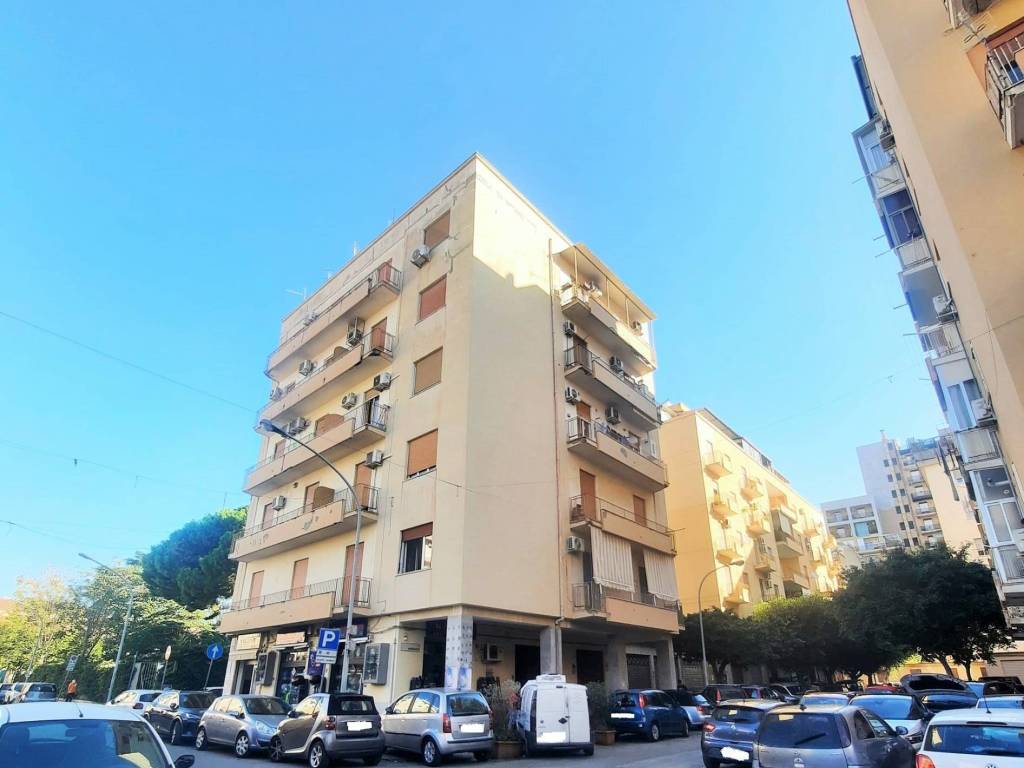appartamento in vendita a Palermo in zona Calatafimi / Cuba