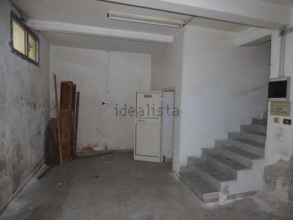locale commerciale in vendita a Palermo in zona Oreto