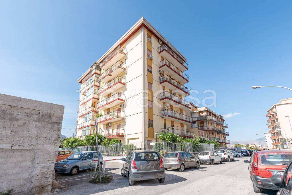 appartamento in vendita a Palermo in zona Settecannoli