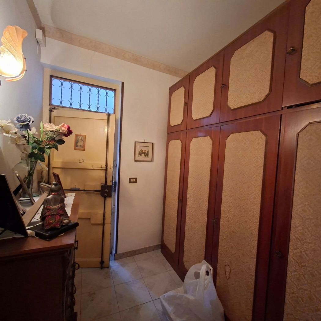 appartamento in vendita a Palermo in zona Zisa