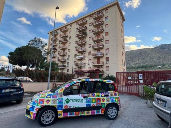 appartamento in vendita a Palermo in zona Tommaso Natale