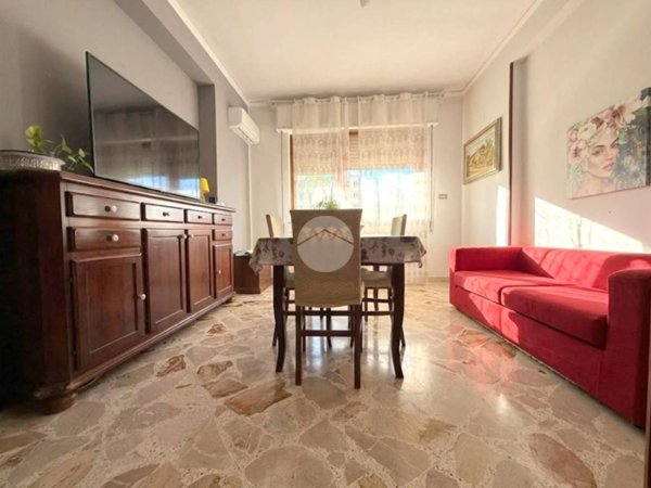 appartamento in vendita a Palermo in zona Malaspina/Palagonia