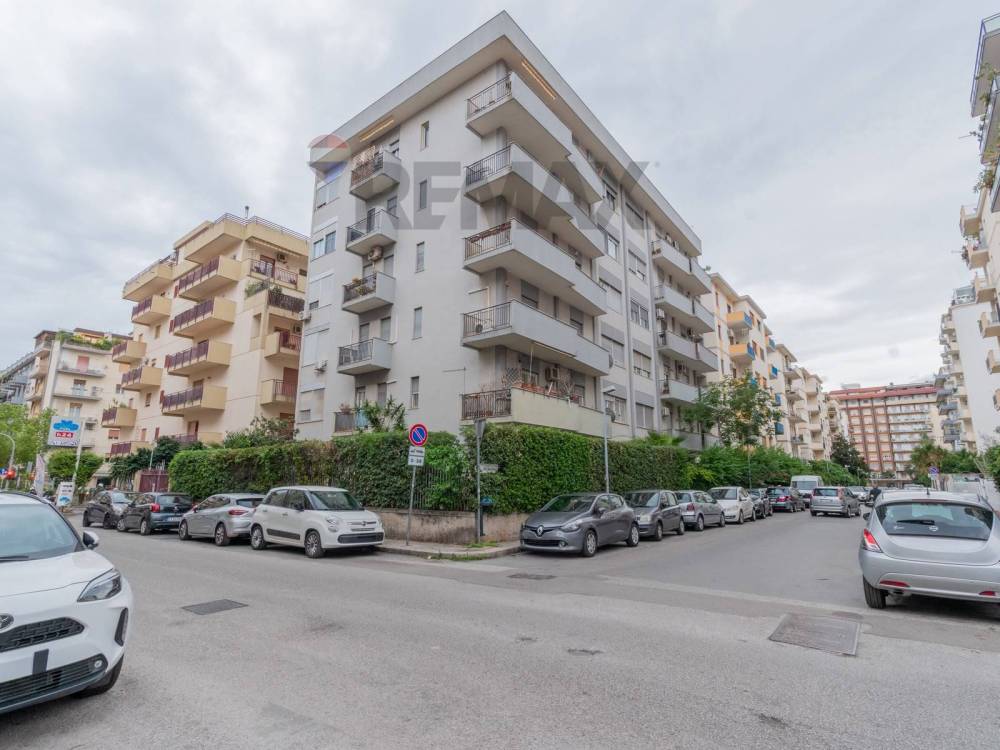 appartamento in vendita a Palermo in zona Libertà