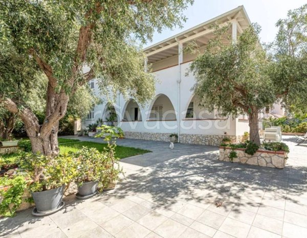 casa indipendente in vendita a Palermo in zona Partanna