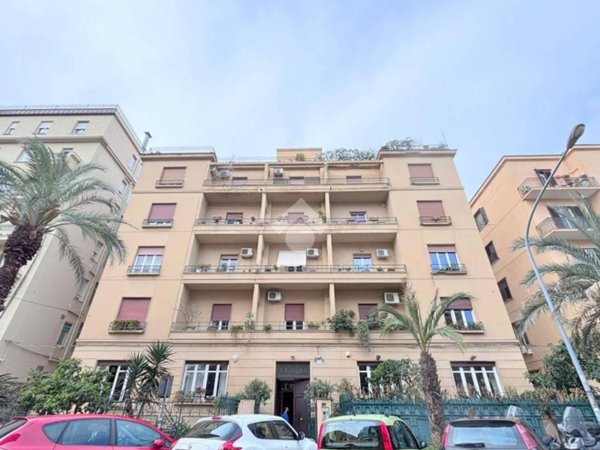 appartamento in vendita a Palermo in zona Zisa
