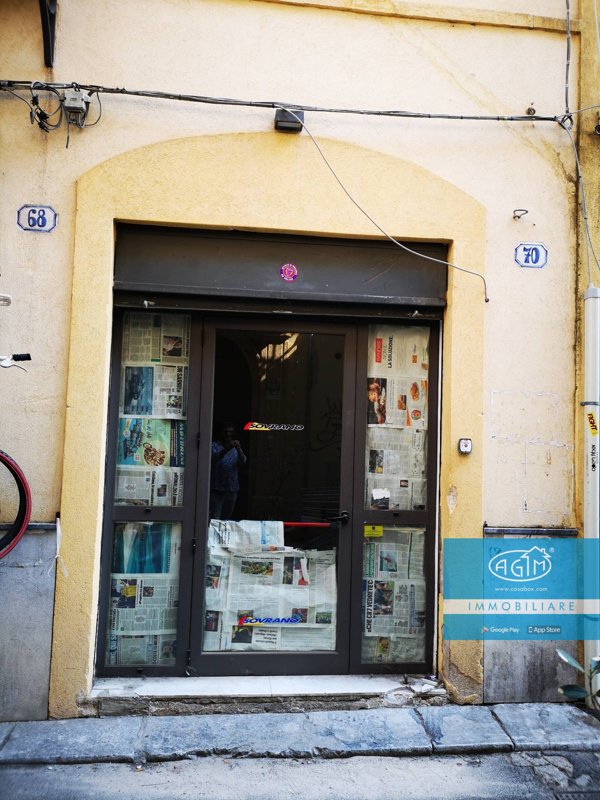 locale commerciale in vendita a Palermo in zona Centro storico