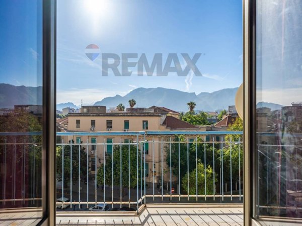appartamento in vendita a Palermo in zona Montegrappa / Santa Rosalia