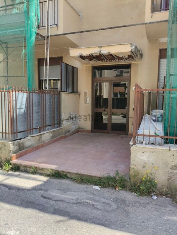 appartamento in vendita a Palermo in zona Chiavelli