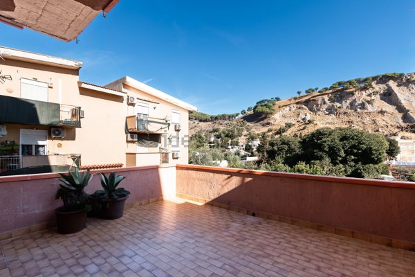 appartamento in vendita a Palermo in zona Baida