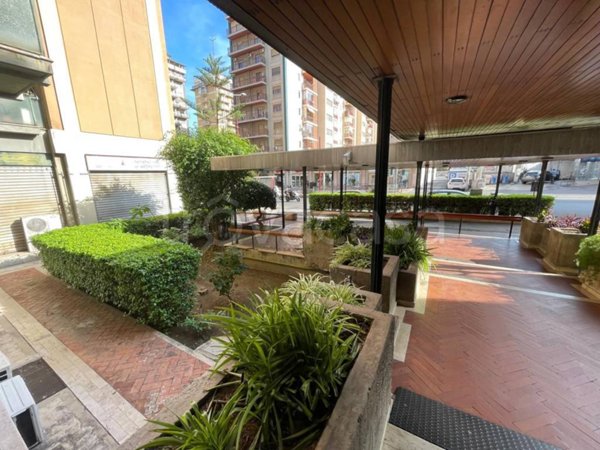 appartamento in vendita a Palermo in zona Malaspina/Palagonia